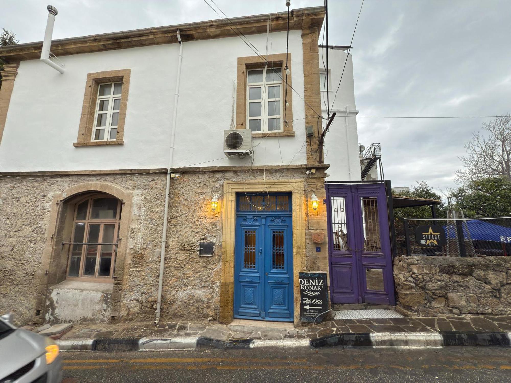 Deniz Konak Boutique Hotel Kyrenia  Exteriör bild