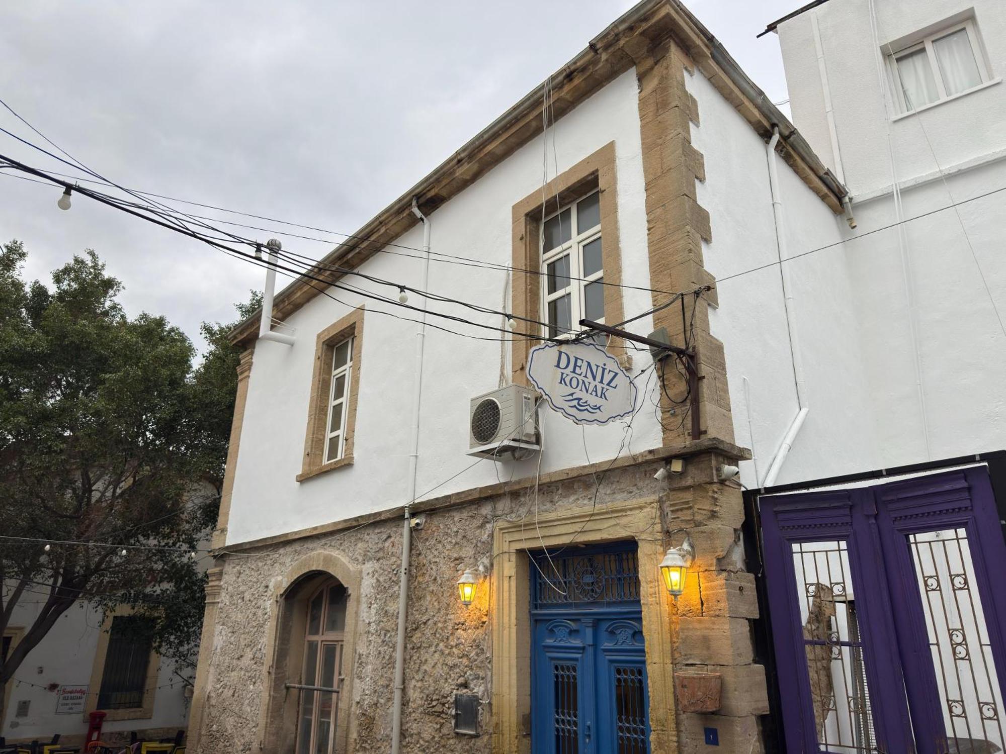 Deniz Konak Boutique Hotel Kyrenia  Exteriör bild
