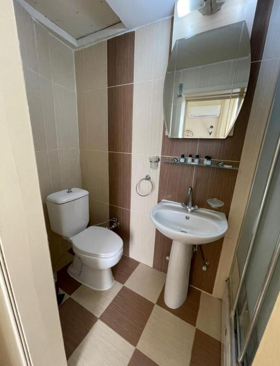 Deniz Konak Boutique Hotel Kyrenia  Exteriör bild