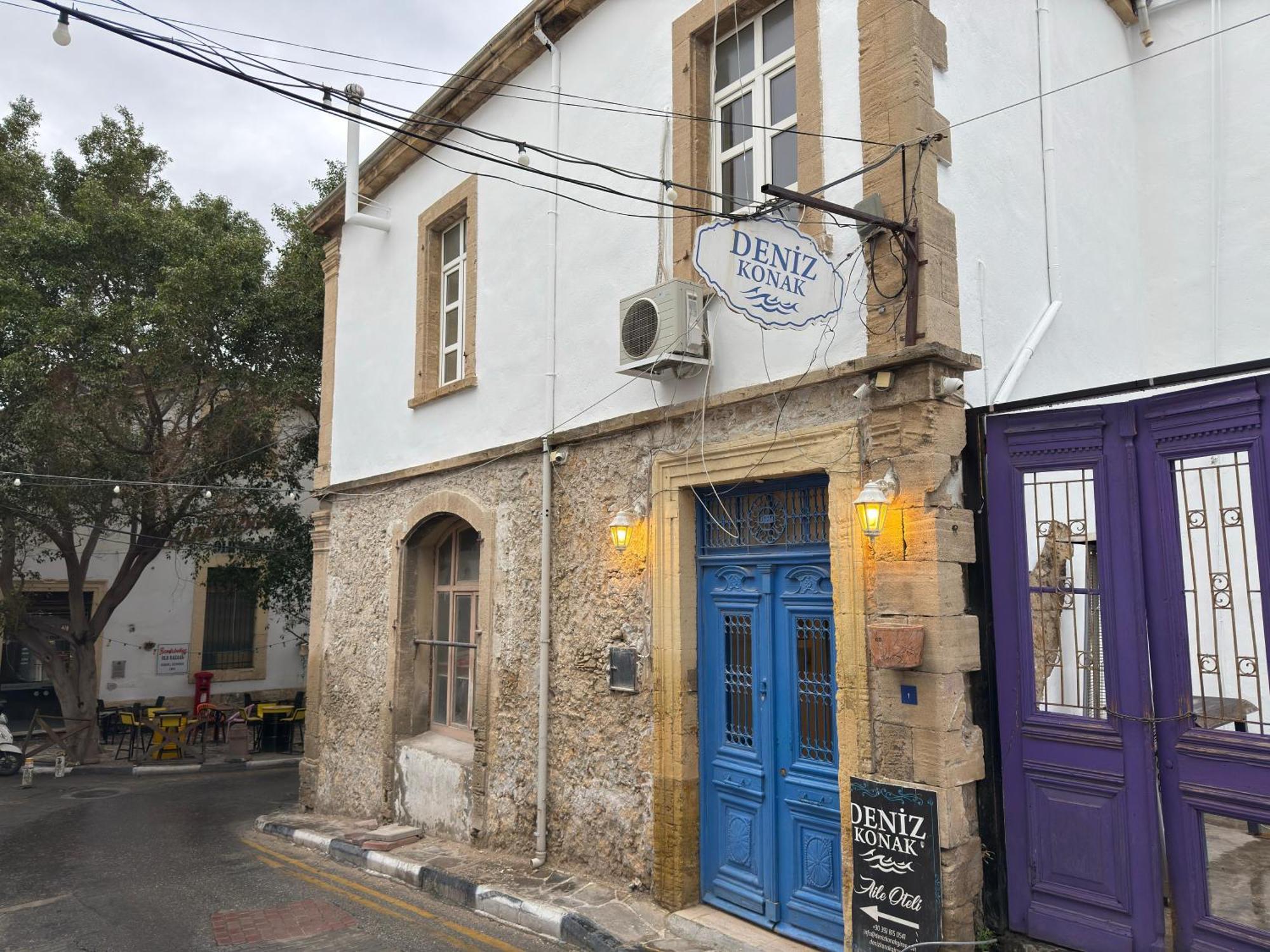 Deniz Konak Boutique Hotel Kyrenia  Exteriör bild