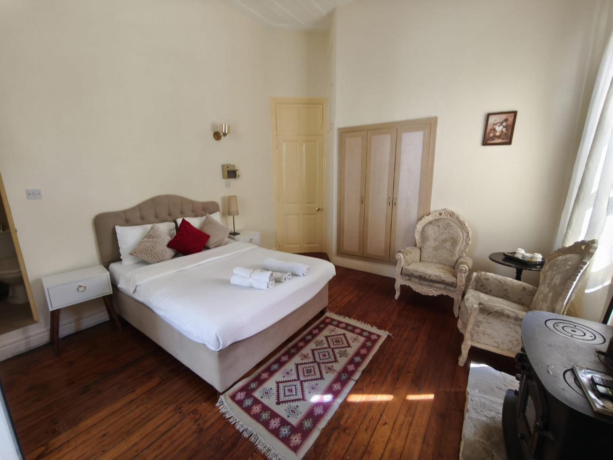 Deniz Konak Boutique Hotel Kyrenia  Rum bild